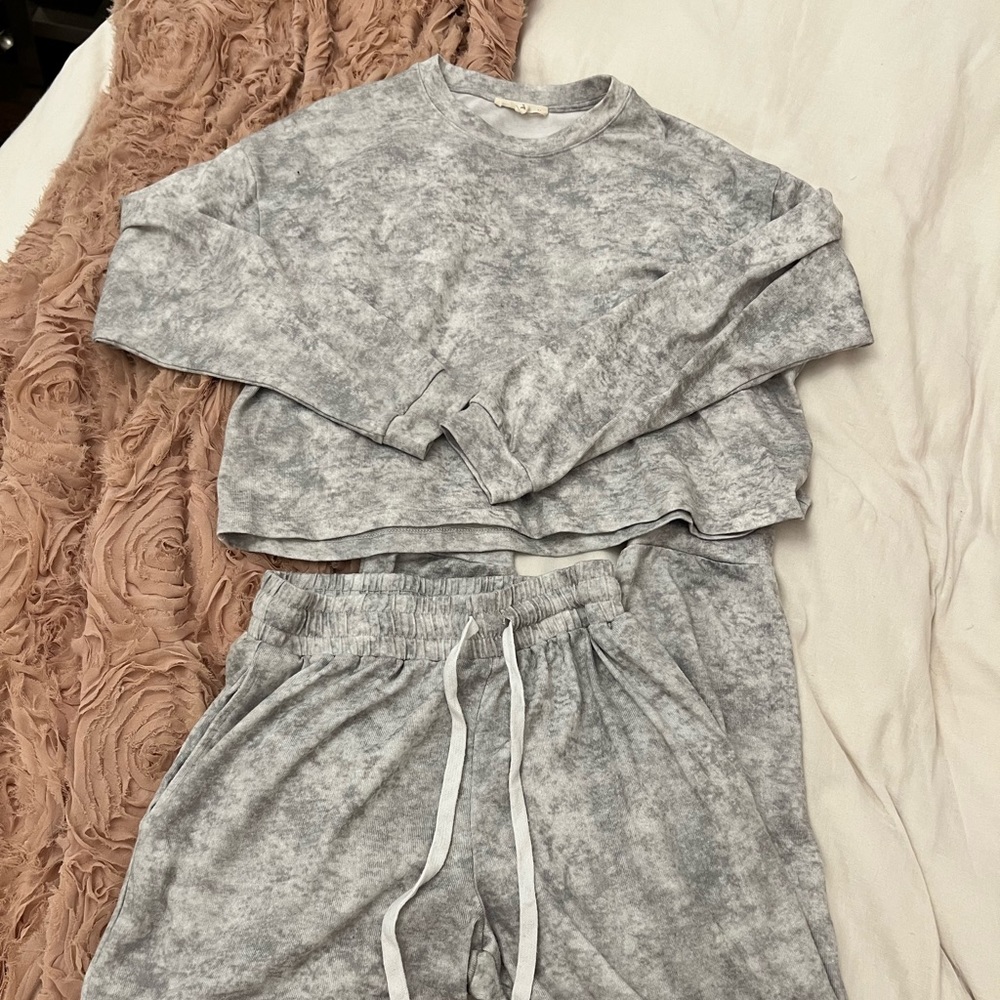 Le Lis Matching Sweat Outfit Set - Marble Gray Size Small